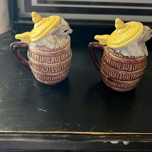 Vintage Salt and Pepper Shakers Sombrero Mouse in Beer Mug - Picture 5 of 8